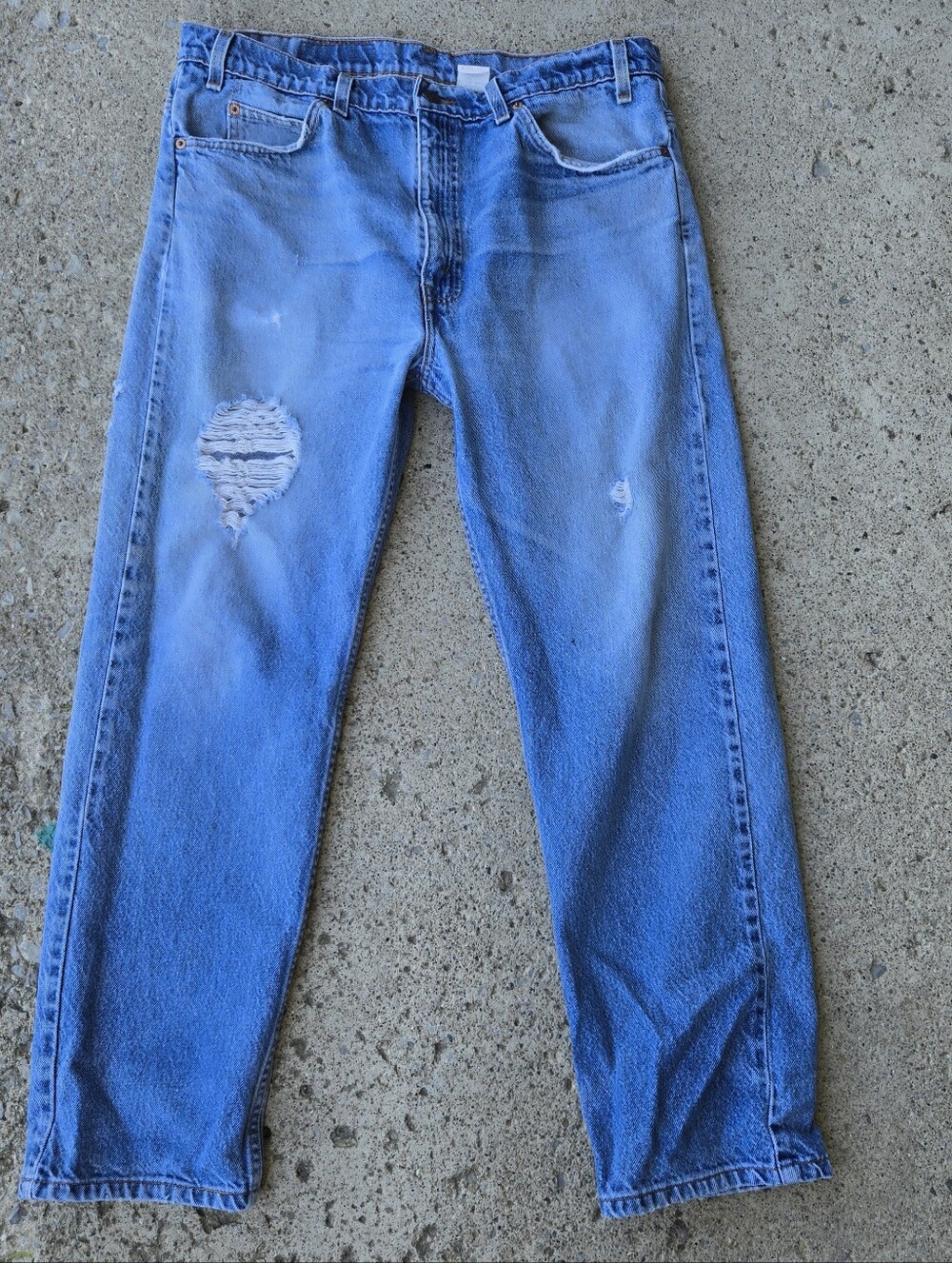 Vintage Levi’s 505 Straight Leg Orange Tab Jeans Size 38x30 Disstresed. Holes